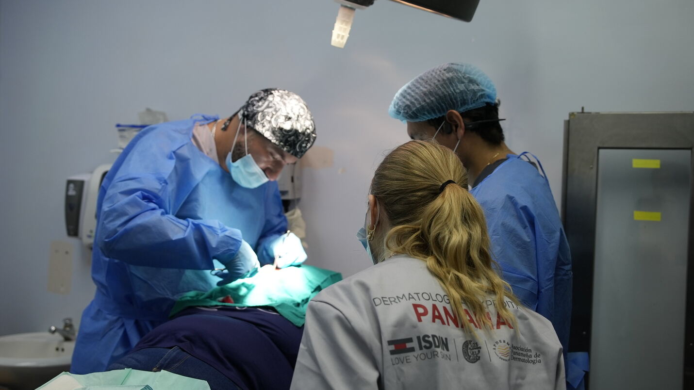 Isdin en expedición dermatológica a Panamà