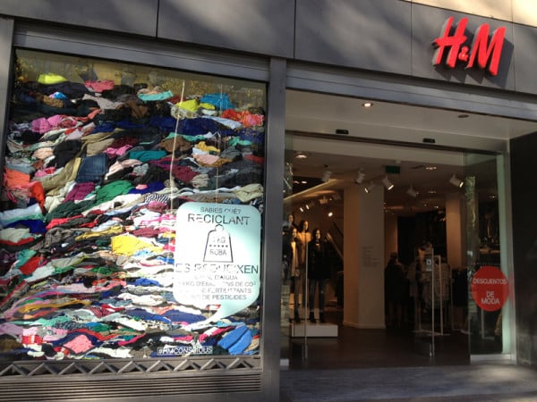 Mar mareado Bolsa Reciclar ropa en H&M se traduce en ayuda humanitaria - Belleza Solidaria